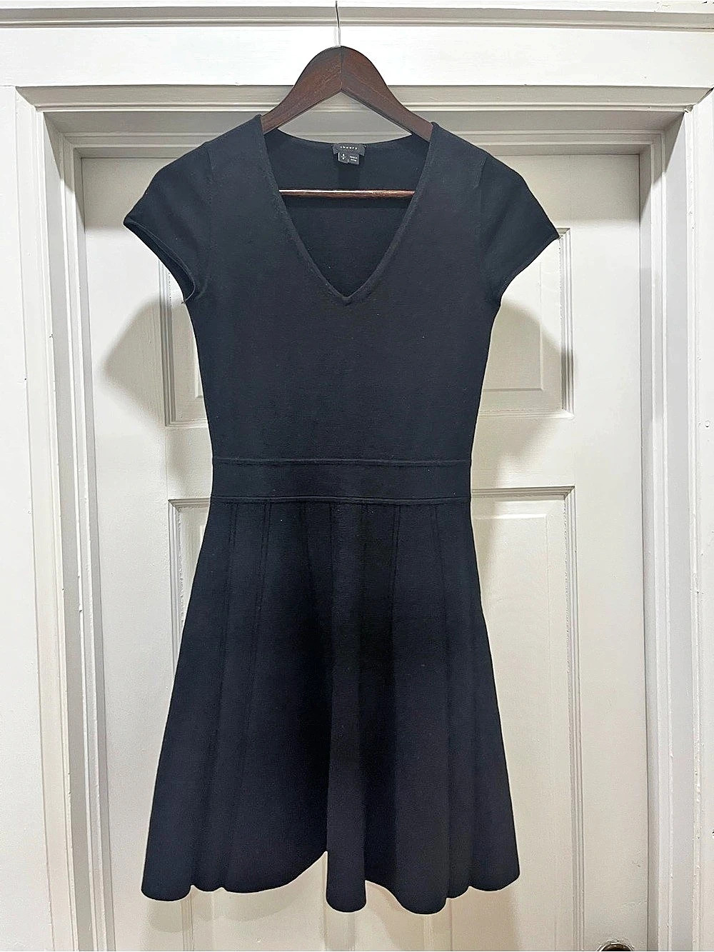 Theory Anderz Evian Stretch Fit and Flare Dress Black Small